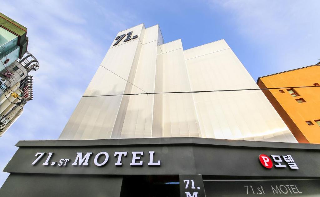 71 Street Motel Suwon Ngoại thất bức ảnh