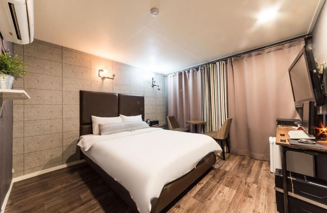 71 Street Motel Suwon Ngoại thất bức ảnh